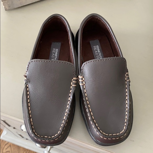 Kids Kenneth Cole Reaction shoes - never worn - Picture 1 of 4